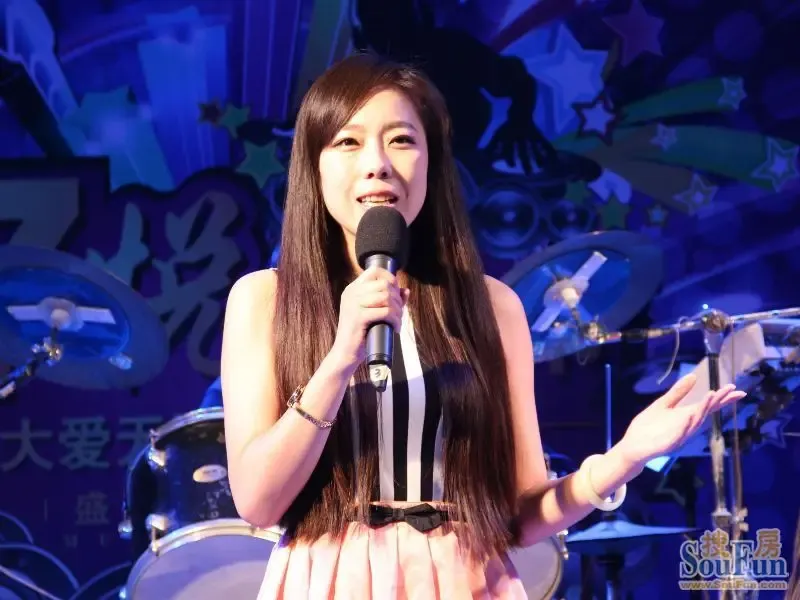 东胜紫晶悦城盛夏音乐节第八场火热开唱