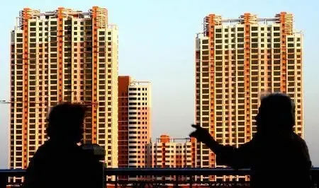 7月300城土地出让金同比减半 政府房企联手救市