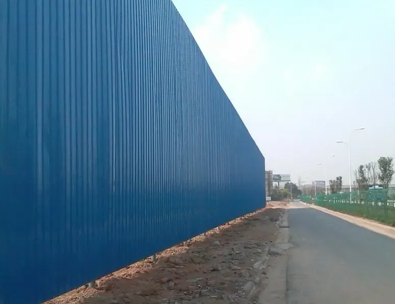 因嘉禾路施工围挡107路和113路公交调整走向