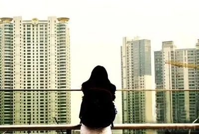 房企盼银行松“钱袋” 购房人考虑何时出手
