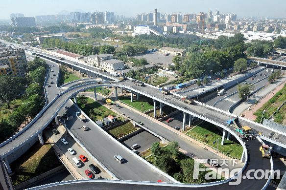 解放路立交桥"十一"期间将正式通车