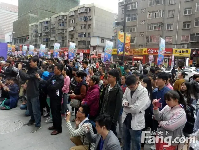 活动现场火爆场面