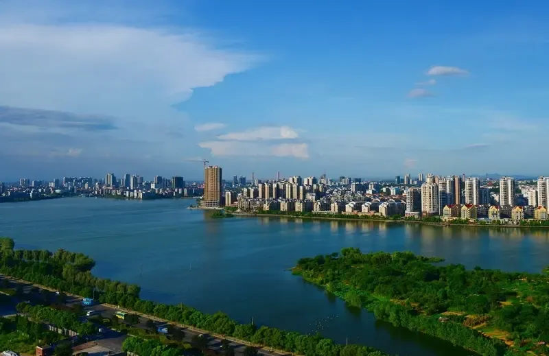 武汉一天8宗地集中出让 上海汇业与联想各获一宗