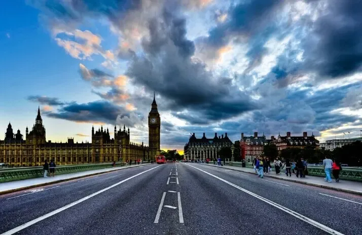 欧洲移民迎井喷期 英国福利优厚要求高