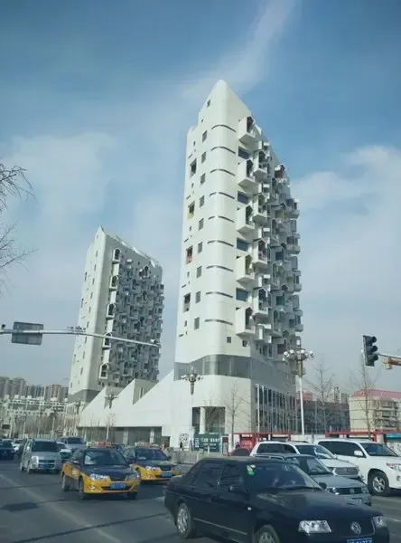 给唐山拍个写真 手机拍唐山新式建筑