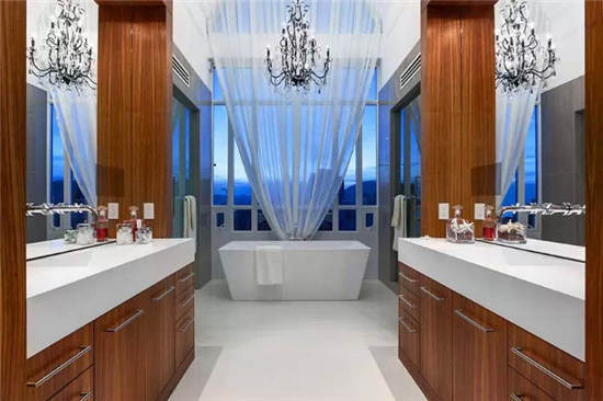 现代浴室装修