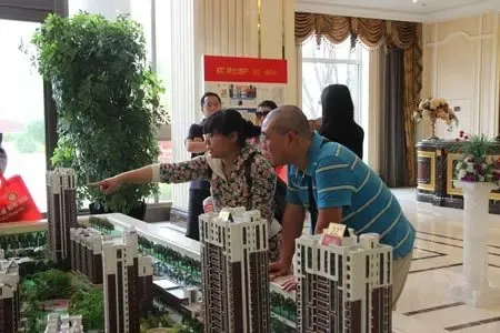 100余组意向客户 房天下看房团震撼沈城售楼处