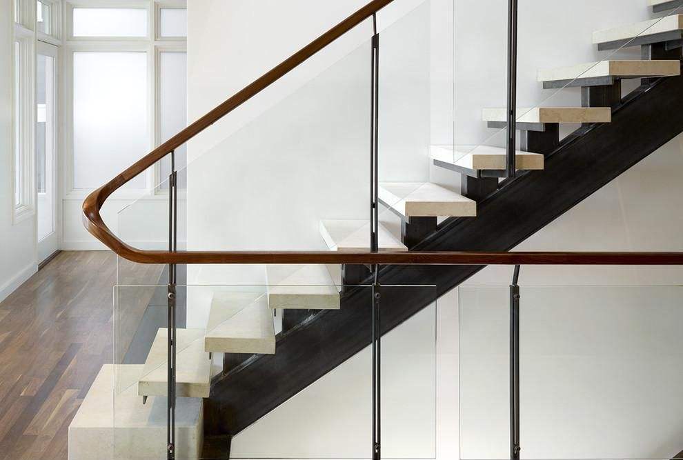安装楼梯扶手多少钱 安装楼梯扶手需要注意什么