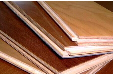 多层实木地板和复合地板哪个好？多层实木地板和复合地板优缺点?