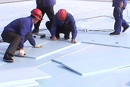 屋面防水保温施工方案是什么？屋面防水保温施工要注意的问题是什么？