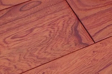 怎样识别实木地板?实木地板哪一个品牌会比较好?