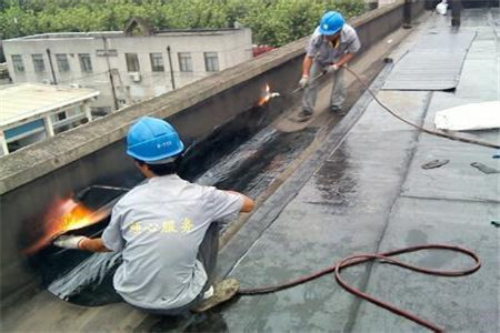 屋顶怎样补漏？屋顶漏水处理注意事项有哪些？