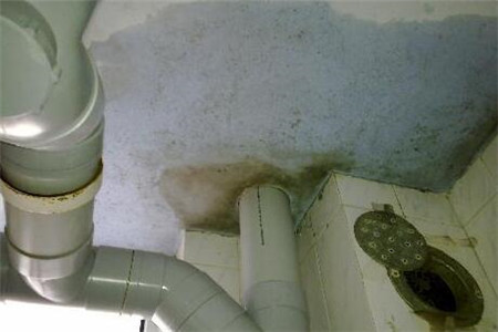 厕所排污管漏水怎么办？厕所排污管漏水处理方法是什么？