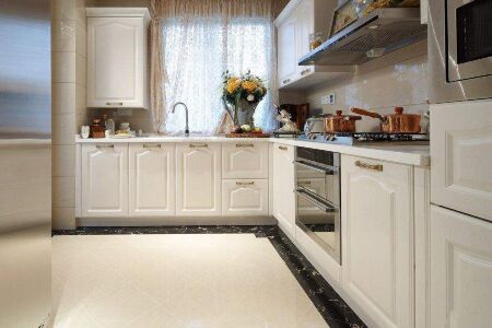 厨房地板砖选什么颜色？厨房地板砖有哪些材质？