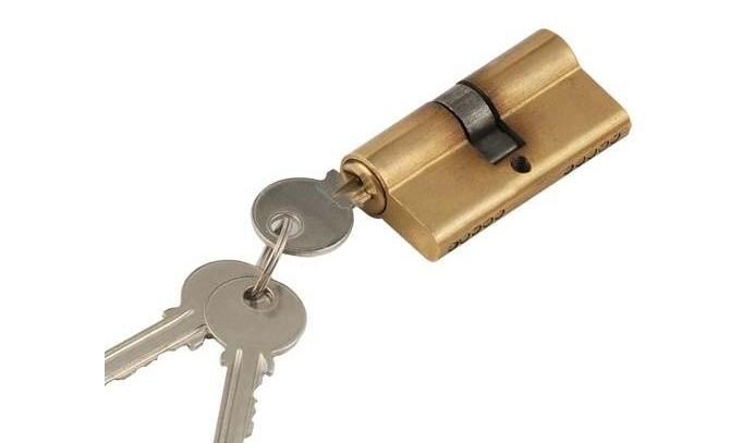如何挑选防盗门锁芯？防盗门厚度的标准？