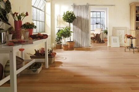 地板是实木的好还是复合的好？实木地板怎么进行选购？