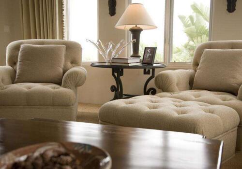木质沙发什么品牌好，沙发选购注意事项有哪些