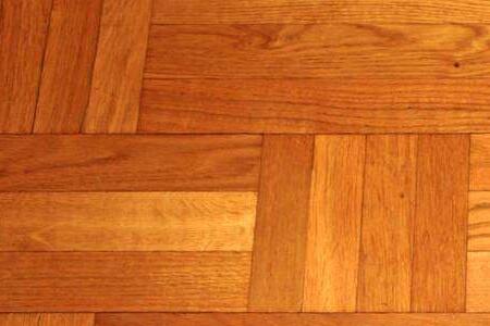 木地板在哪里买？铺木地板有什么好处？