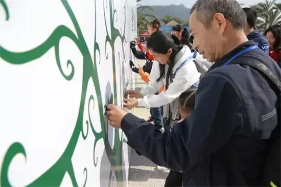 惠阳区林业局局长杨伟雄,永湖镇书记邓钊,永湖镇镇长魏荣坤等政府领导