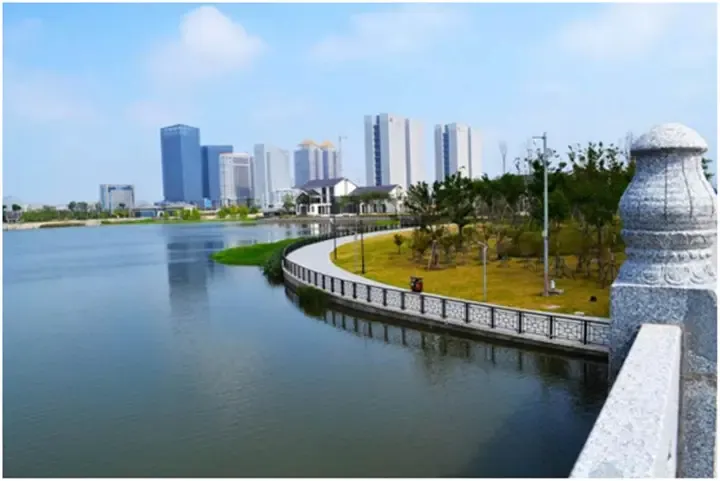 惊艳平湖!当稀有一线湖景遇上绝美园林