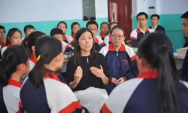 北大金秋旗下燕园高级中学揭牌仪式圆满成功!