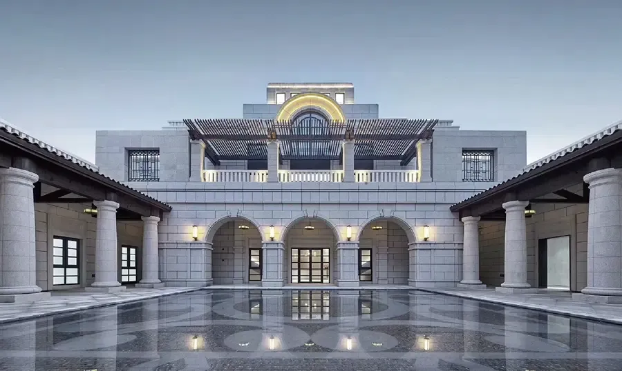 2009年,万科首个斯特恩大都会作品"湖心岛"落子厦门,以经典之姿致敬