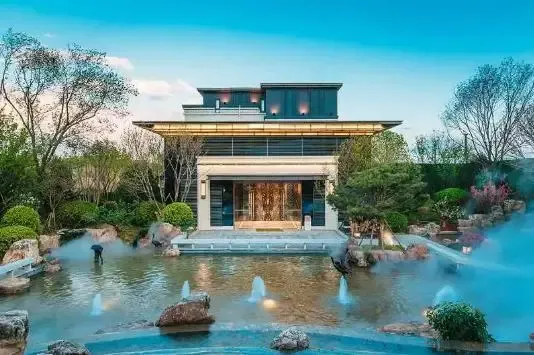 院墅标准再定义!5月5日蓝光雍锦王府尊荣发布