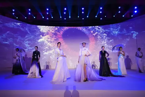 亮点2:国际高定名品"盖娅传说"东北亚首秀 碧桂园辽宁区域执行总裁