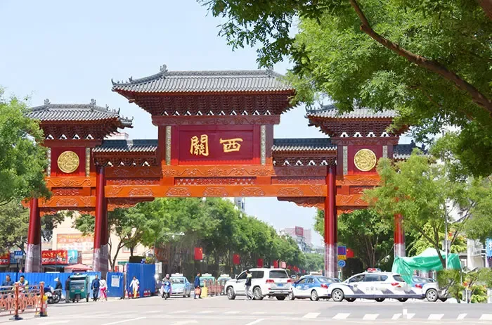 天水西关古城综合保护与利用项目西关仿古牌坊基本建成