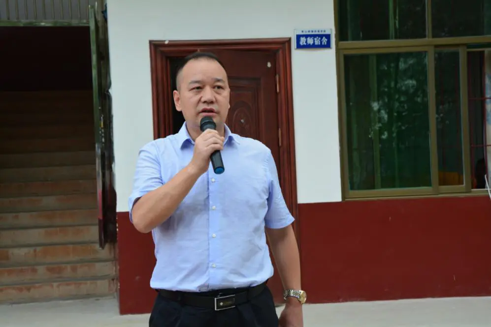 湘潭市住建局党委书记,局长陈荣发表致辞