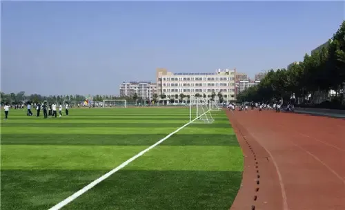 七中)仅一墙之隔学府之前后,莘莘学子桃李争妍首府,坐落临汾生态东城