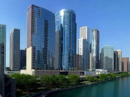 仇和书记观摩上海61东盟商务大厦 打造呈贡新区标志性建筑