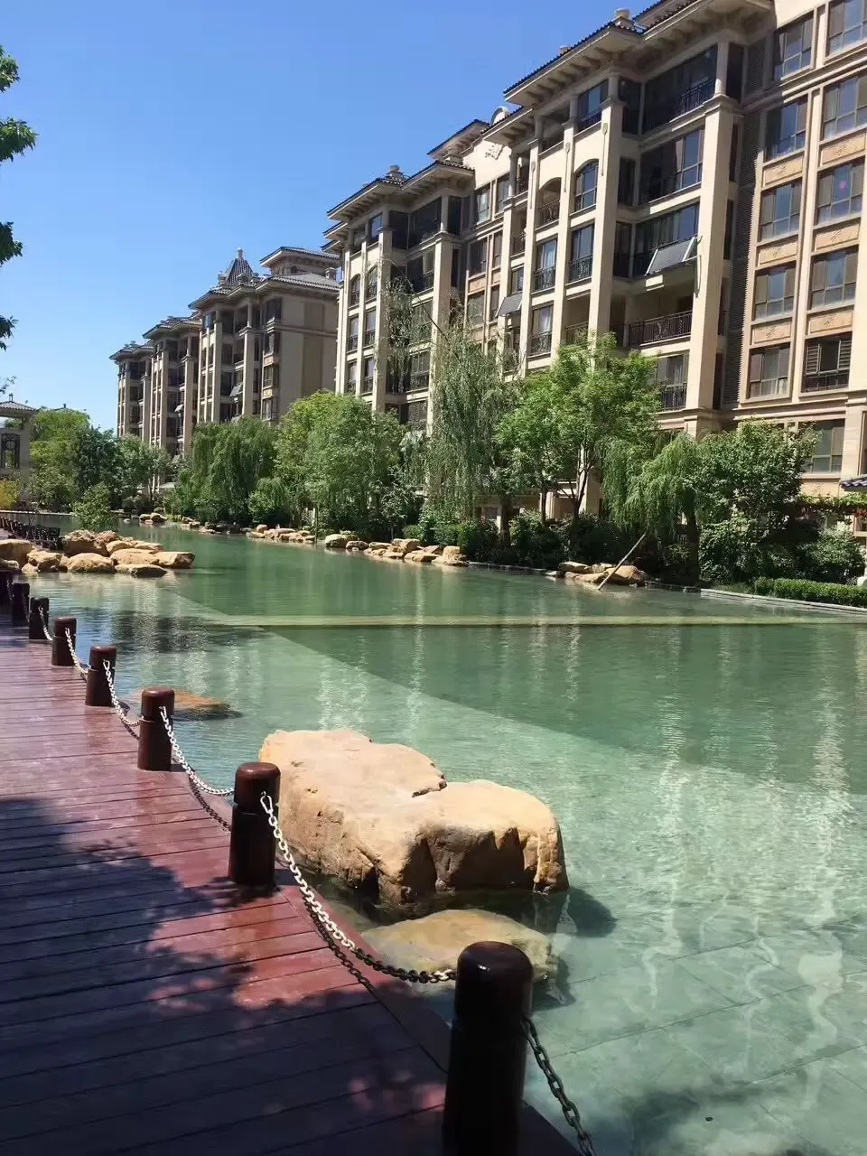 转盘  惊喜好礼赢回家              享不停  天山熙湖的新老客户们