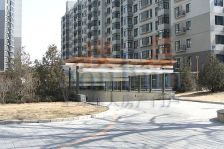 世纪东方城北区东南向不临街一居室,户型好利用
