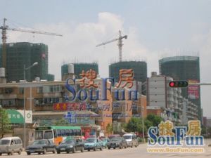 穿金路盛唐城旁小高层交通生活便利装修保养好精致两房