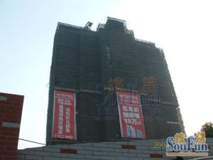 此房户型手续齐全,格局好,采光好,无遮挡,出行方便
