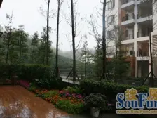 东站旁 开发商精装大三房 轻轨旁 公园旁 业主诚心出售