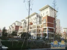 翡翠郡南区精装三居 南边通透交通生活方便