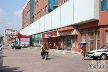 恒逸园两室好房,南北向,近市场,近车站。