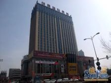 南昌路 西苑公园 七十年性质朝南采光好,好楼层有钥匙