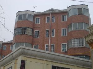 大两室小区新五楼有钥匙看房方便