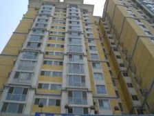 近邻地铁、户型方正、落地大阳台、中高楼层、满五唯一