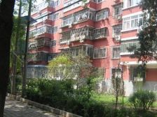 新源街一层小三居,功能强,低楼层,适用人群广