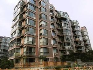 两居室精装修不临街无遮挡