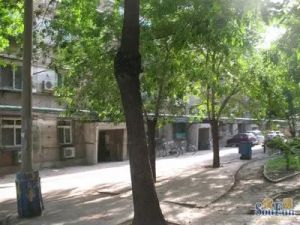 包含露台南北通透近地铁近菜市场近医院出行方便