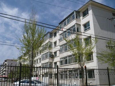  �ƽ�סլС��4��1��1���ϱ�����700.00Ԫ/�³��� 