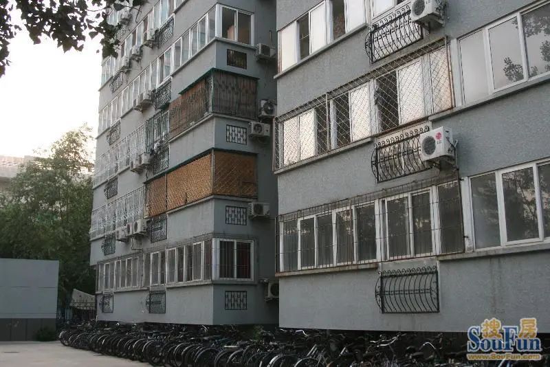 小区相关图