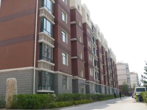 精装修 大四居 出行方便 视野开阔