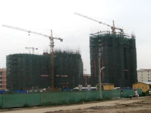 新城区,地铁口,五年外房本,南北 通透 出行方便