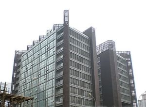 1+1大厦商铺1室西北朝向1150.00万元/套出售